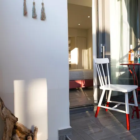 Gruccio Red Studio - A Sunny Gem Apartment Skiathos Town